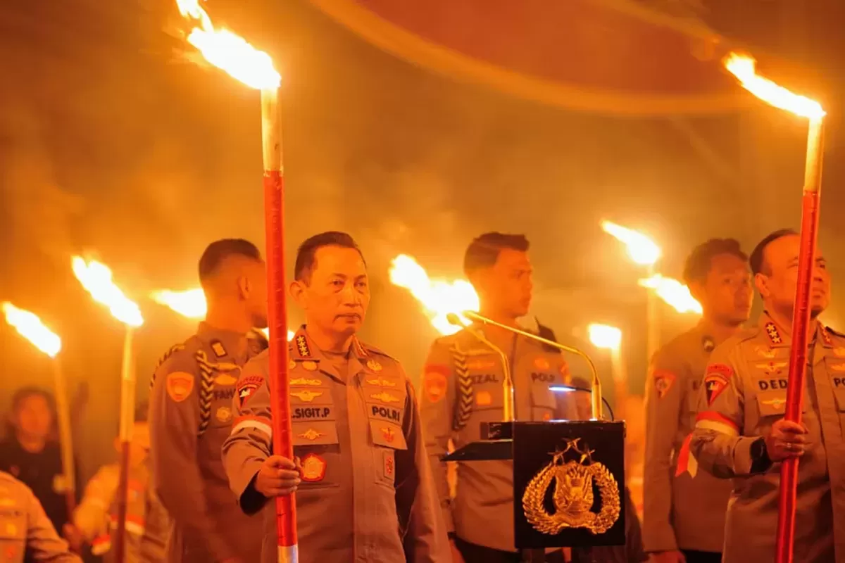 Indonesia Today : Ikrar Ksatria Bhayangkara